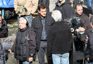 Illustration for article titled Fringe Set Pictures Part 2